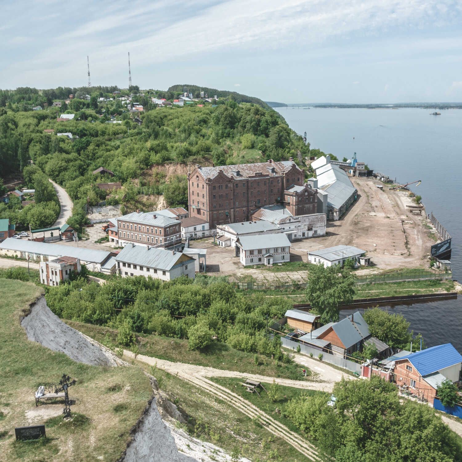 Село Печищи: заброшенная мельница Оконишниковых и музей писателя Янки Купала (с) Другие места