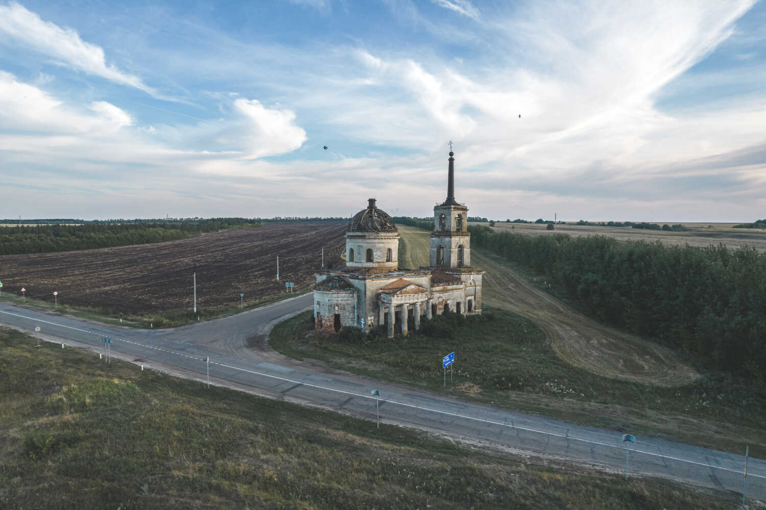 Заброшенная церковь Николая Чудотворца в урочище Карланга (с) Другие места